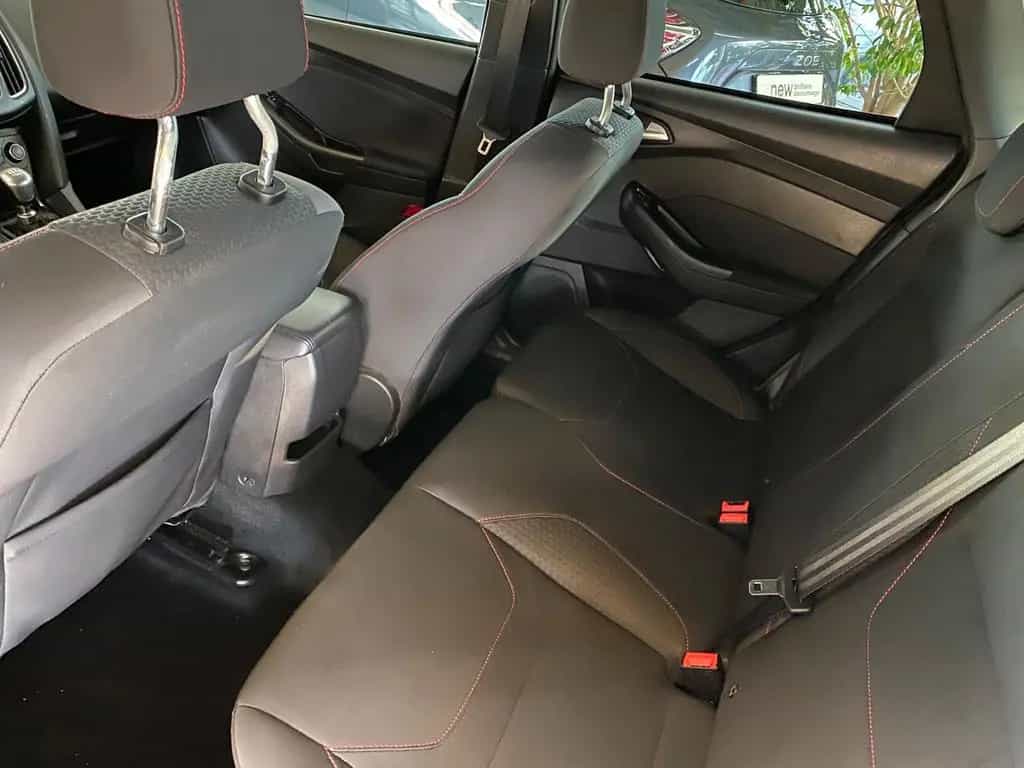 Ford Focus Turnier ST-Line EcoBoost 09/2017-photo-15
