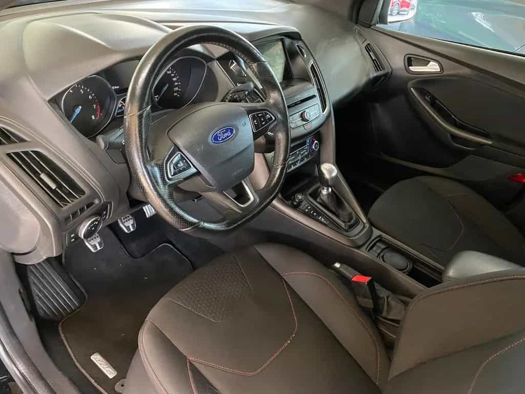 Ford Focus Turnier ST-Line EcoBoost 09/2017-photo-7