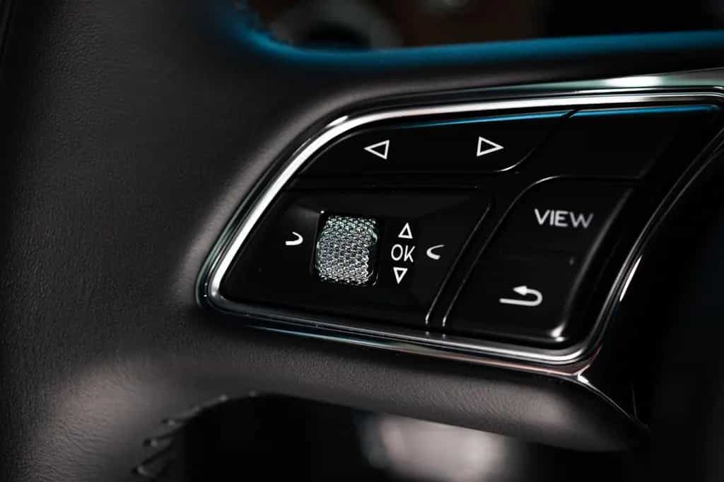 Bentley Bentayga V8 - Mulliner Driving Spec. 06/2021-photo-19