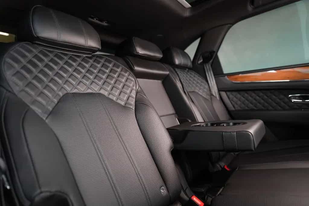 Bentley Bentayga V8 - Mulliner Driving Spec. 06/2021-photo-23