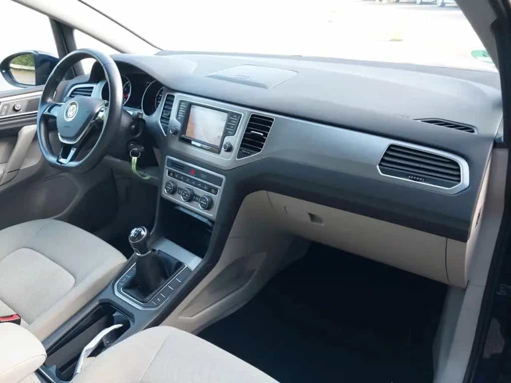 Volkswagen Golf Sportsvan VII Comfortline Standheizung SHZ 11/2017-photo-1