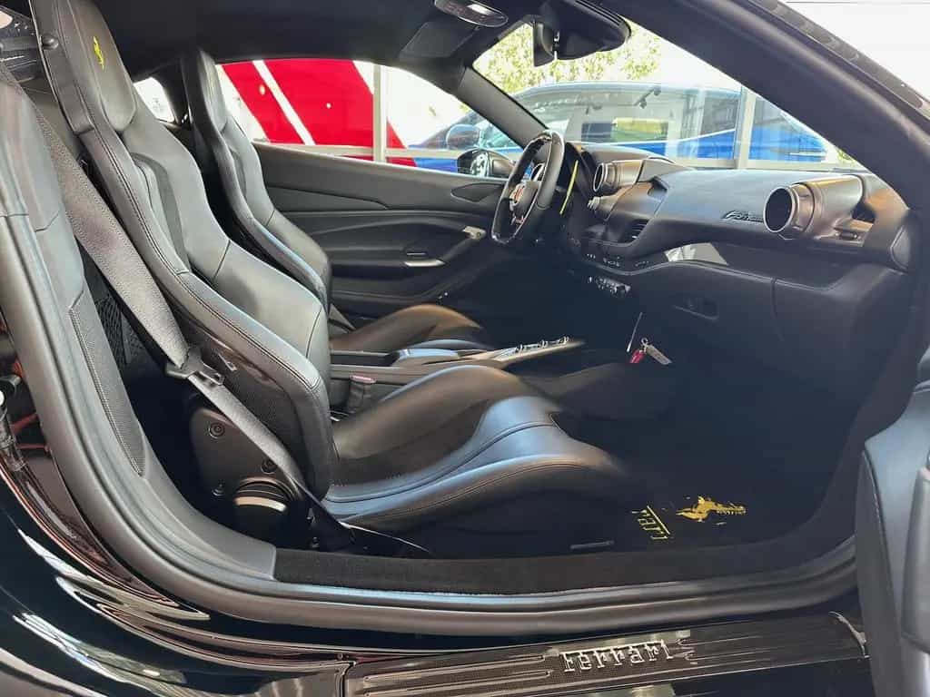 Ferrari F8 Tributo Racing|Lift|Carbon|Service neu|Garant 02/2021-photo-20