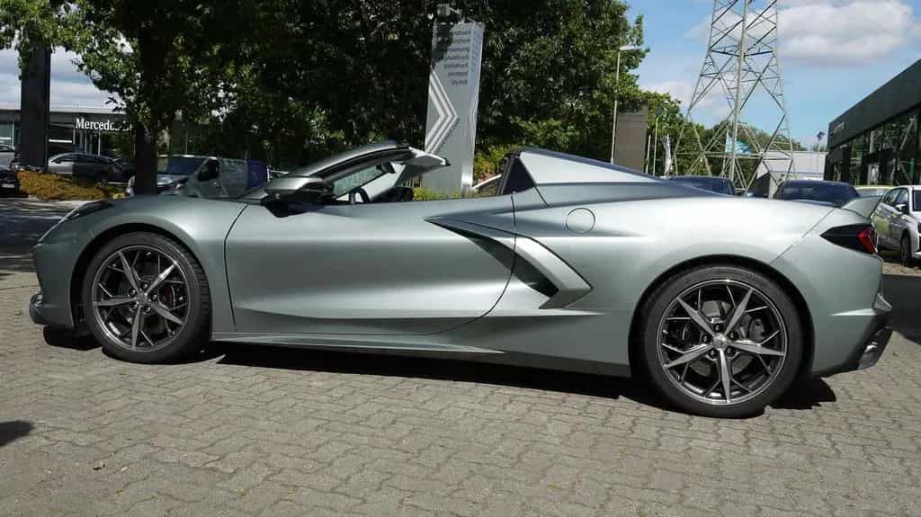 Corvette C8 LT3 Cabrio 70 Jahre Deutsche Erstauslieferung 08/2023-photo-2