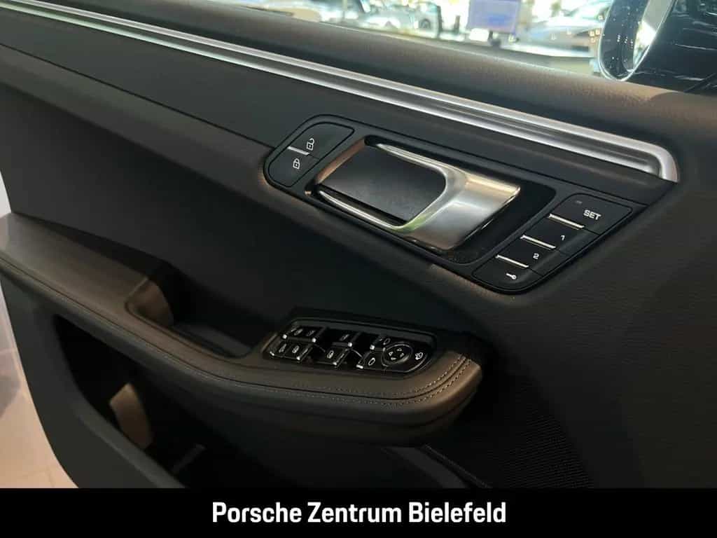 Porsche Macan T Panoramadach Rückfahrkamera Sport Chrono 03/2024-photo-19