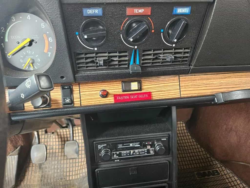 Saab 99 06/1984-photo-12