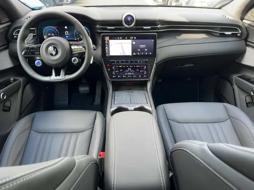 Maserati Grecale MY25 - 300PS - AWD - PANO - LED 10/2025-photo-7
