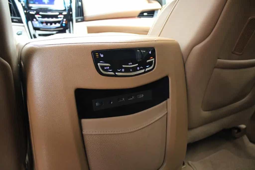 Cadillac Escalade GMT Platinum ESV 12/2017-photo-14