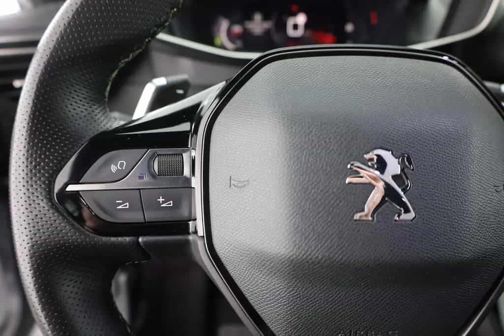 Peugeot 2008 GT-Line PureTech 130 Aut. LED Navi Kamera 01/2023-photo-15