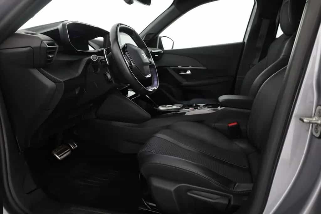 Peugeot 2008 GT-Line PureTech 130 Aut. LED Navi Kamera 01/2023-photo-22