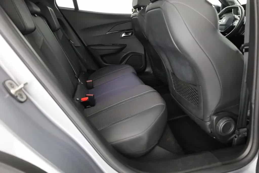 Peugeot 2008 GT-Line PureTech 130 Aut. LED Navi Kamera 01/2023-photo-24