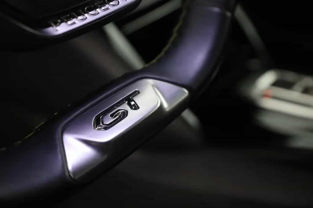 Peugeot 2008 GT-Line PureTech 130 Aut. LED Navi Kamera 01/2023-photo-27