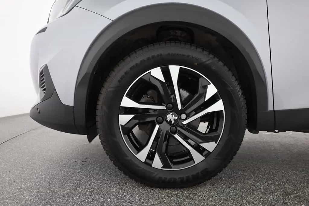 Peugeot 2008 GT-Line PureTech 130 Aut. LED Navi Kamera 01/2023-photo-32