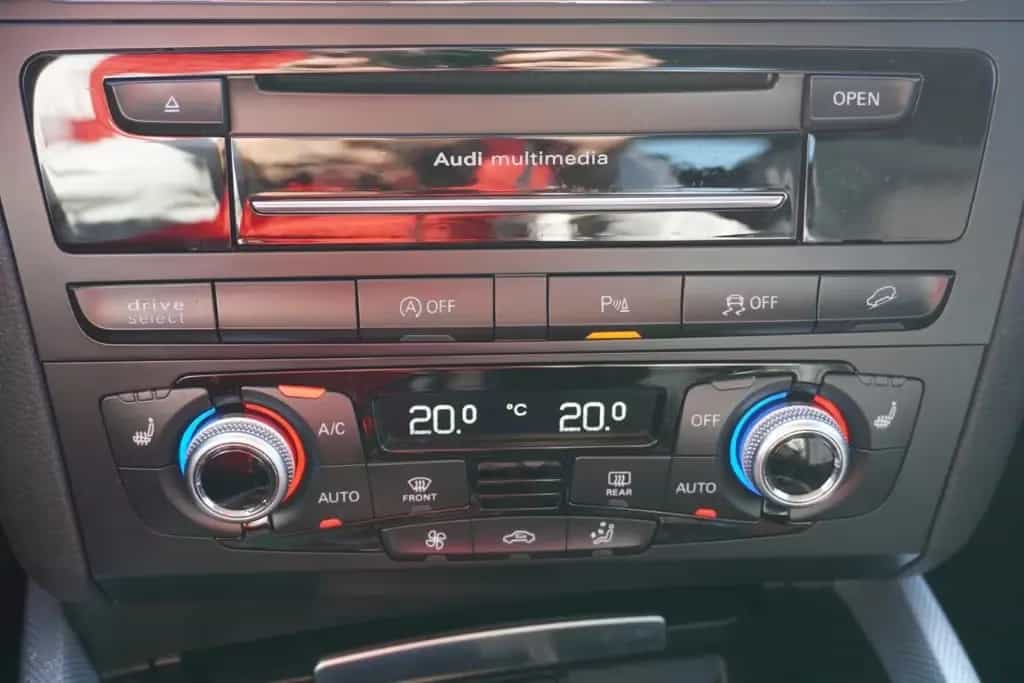 Audi Q5 2.0 TDI quattro S-Line Bi-Xenon Navi AHK PDC 03/2017-photo-24
