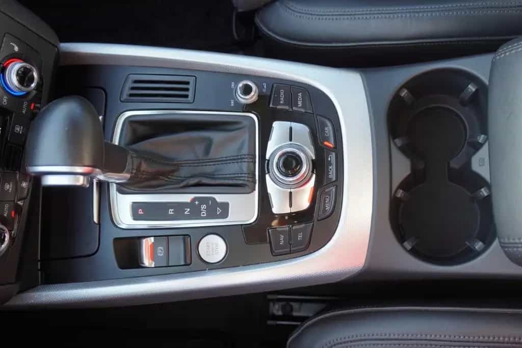 Audi Q5 2.0 TDI quattro S-Line Bi-Xenon Navi AHK PDC 03/2017-photo-29