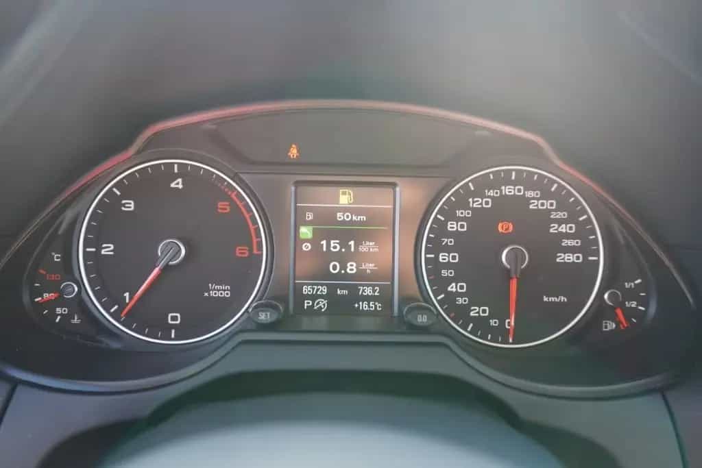Audi Q5 2.0 TDI quattro S-Line Bi-Xenon Navi AHK PDC 03/2017-photo-30