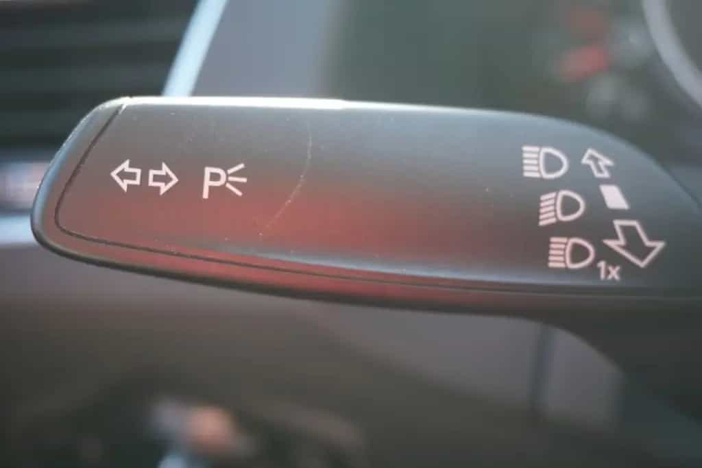Audi Q5 2.0 TDI quattro S-Line Bi-Xenon Navi AHK PDC 03/2017-photo-32