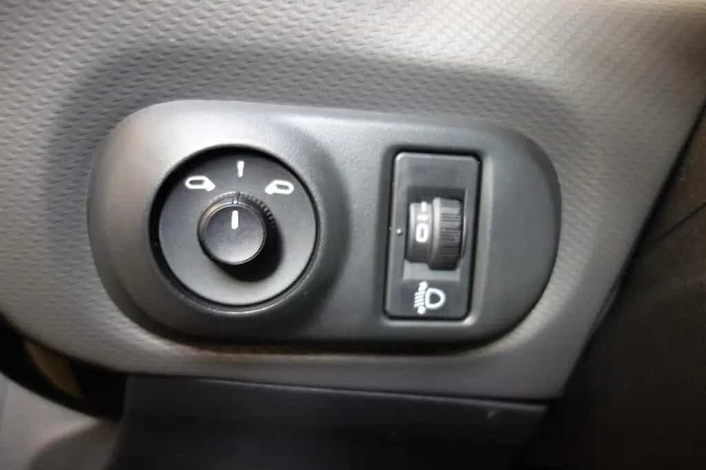Citroën C4 Cactus Feel"Top Car" 04/2018-photo-32