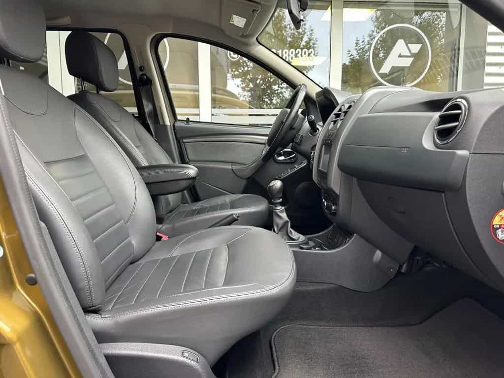 Dacia Duster I Prestige 4x2 **1.HAND**NAVI*KAMERA*SHZ* 11/2016-photo-11