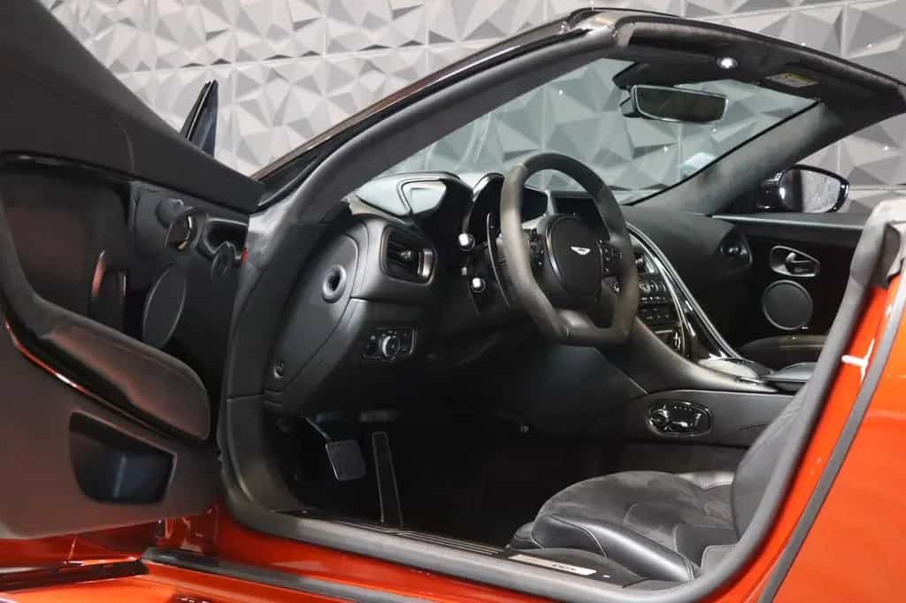 Aston Martin DBS 5.2 V12 Volante - Audio Premium - Carbon 02/2020-photo-6