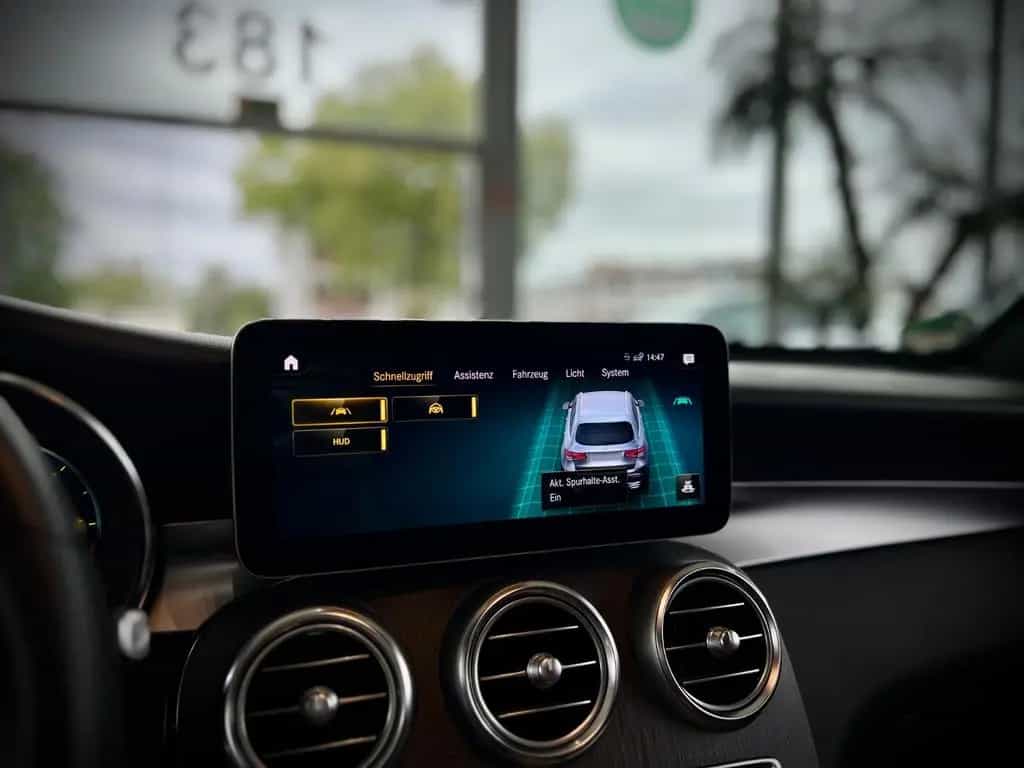 Mercedes-Benz GLC-Class d 4Matic|WIDE|HEAD-UP|PANO|BI COLOR|2.HD 09/2019-photo-26