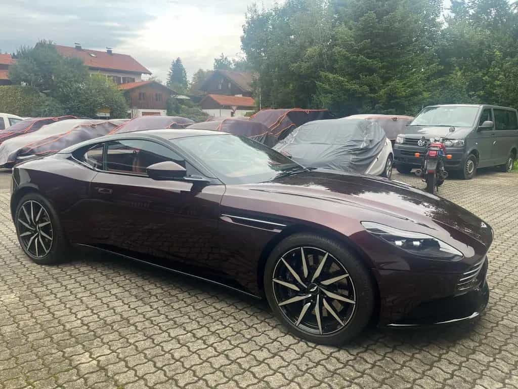 Aston Martin DB11 07/2017-photo-4