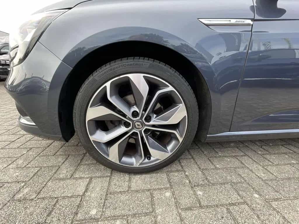 Renault Megane Grandtour Automatik TCe160 BOSE Head-Up 07/2020-photo-9