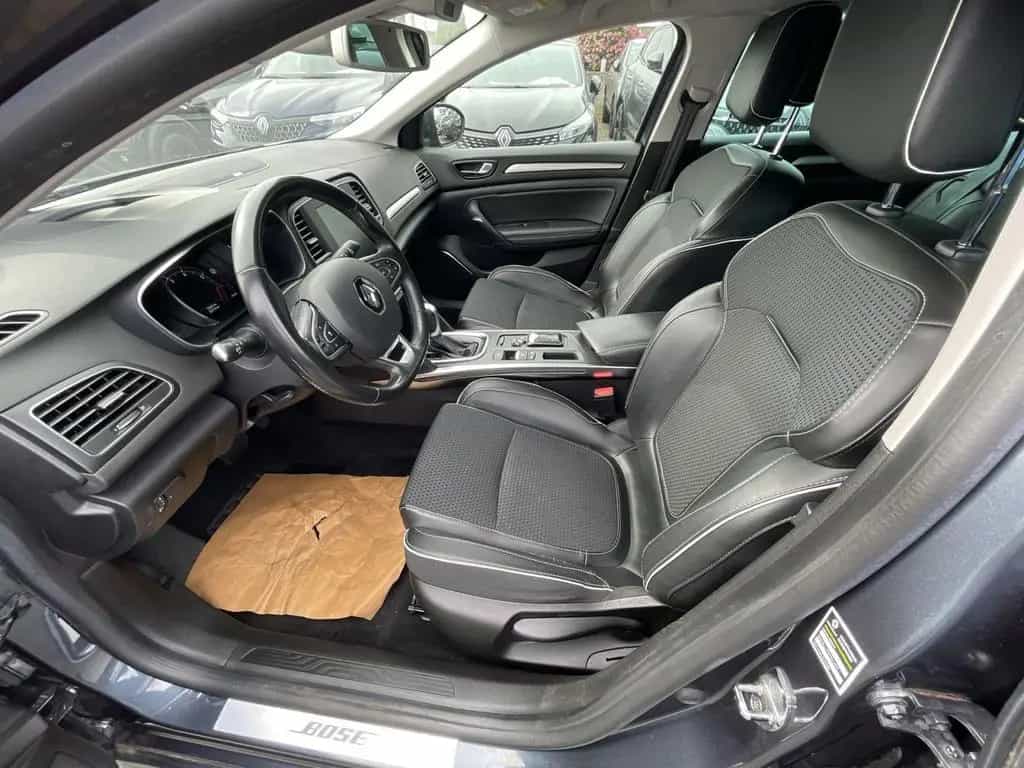 Renault Megane Grandtour Automatik TCe160 BOSE Head-Up 07/2020-photo-10