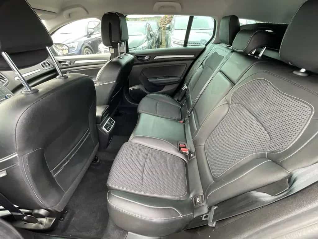 Renault Megane Grandtour Automatik TCe160 BOSE Head-Up 07/2020-photo-11