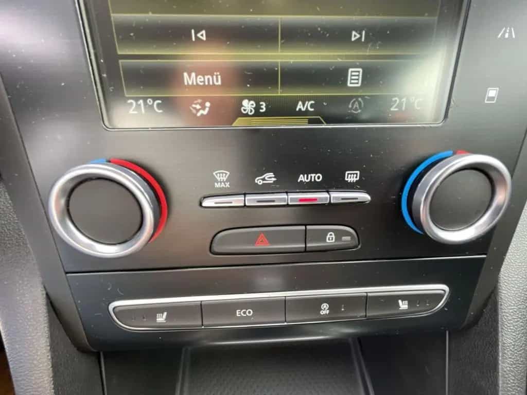 Renault Megane Grandtour Automatik TCe160 BOSE Head-Up 07/2020-photo-15