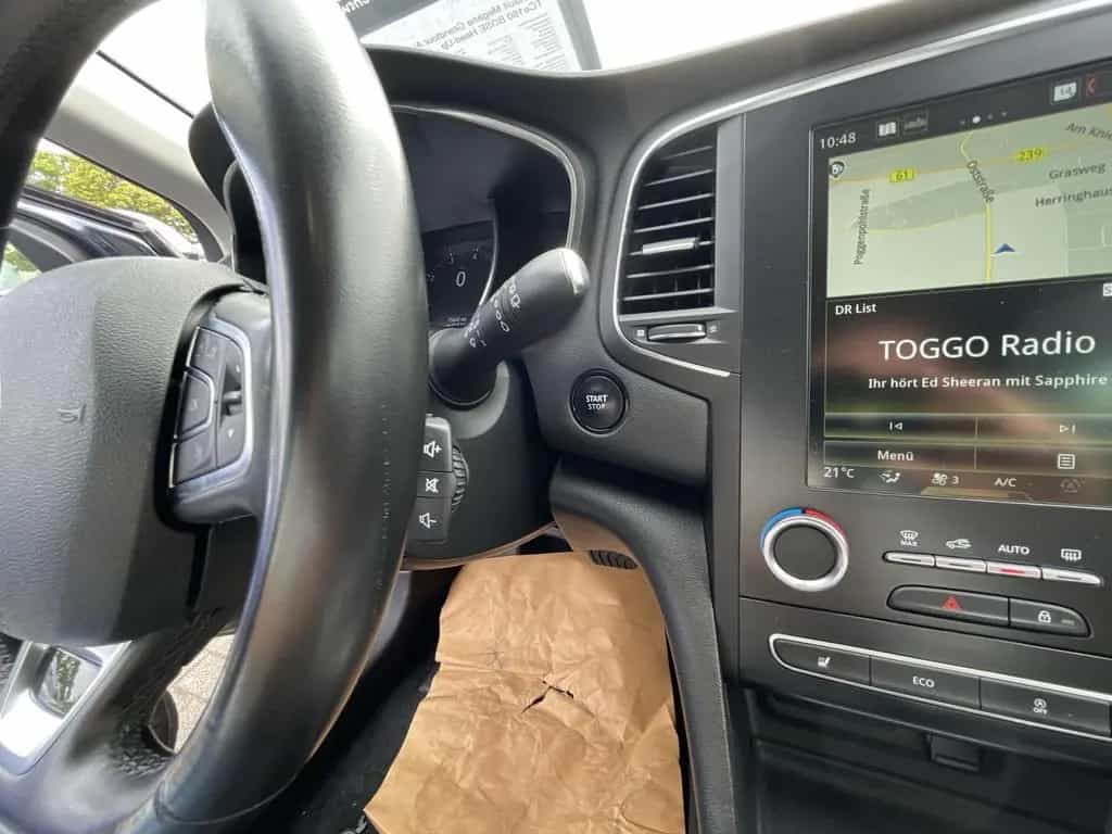 Renault Megane Grandtour Automatik TCe160 BOSE Head-Up 07/2020-photo-19