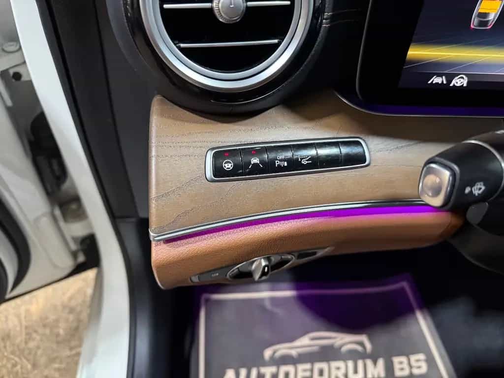 Mercedes-Benz E 450 E450Lim.4Matic/STANDHEIZ/PANO/AHK/LUFT/BURMESTER 12/2019-photo-24