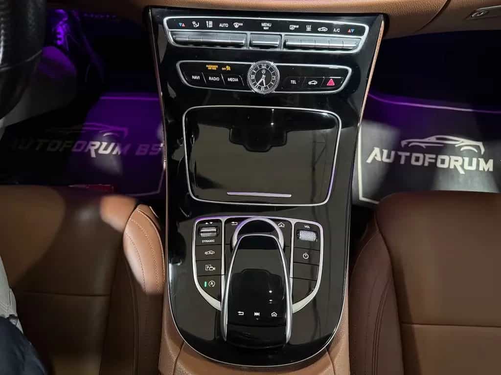Mercedes-Benz E 450 E450Lim.4Matic/STANDHEIZ/PANO/AHK/LUFT/BURMESTER 12/2019-photo-28
