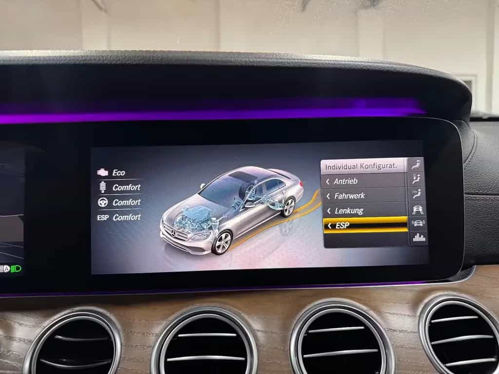 Mercedes-Benz E 450 E450Lim.4Matic/STANDHEIZ/PANO/AHK/LUFT/BURMESTER 12/2019-photo-34
