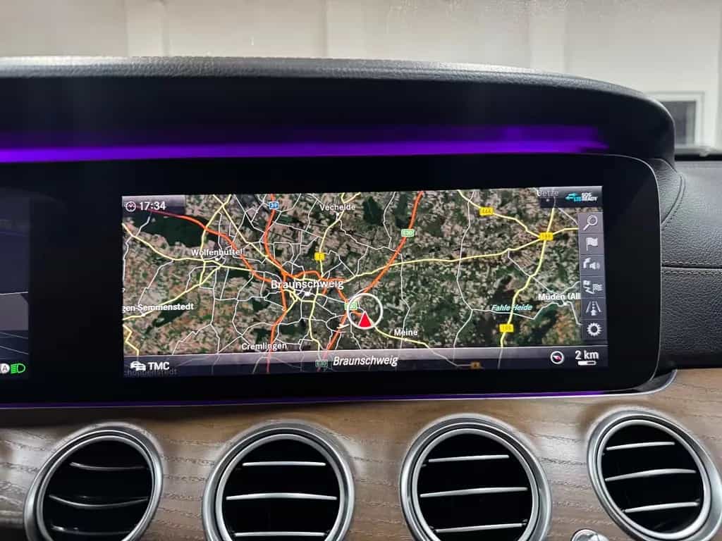 Mercedes-Benz E 450 E450Lim.4Matic/STANDHEIZ/PANO/AHK/LUFT/BURMESTER 12/2019-photo-35