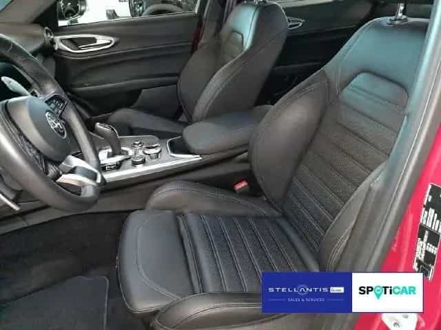 Alfa Romeo Giulia Veloce Turbo 16V Q4 280 *Navi*SHZ*Kamera 08/2023-photo-8
