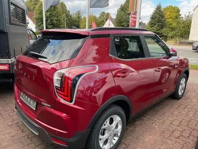 KGM Tivoli 1.5 T-GDI BLISS RED, AUTOMATIK, NAVI null-photo-2