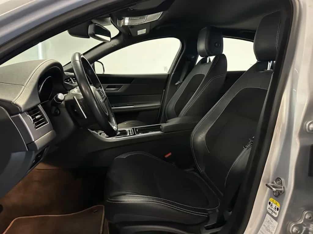Jaguar XF XF 2.0D AWD AUTOMATICA 240CV R-SPORT PARI 02/2019-photo-11