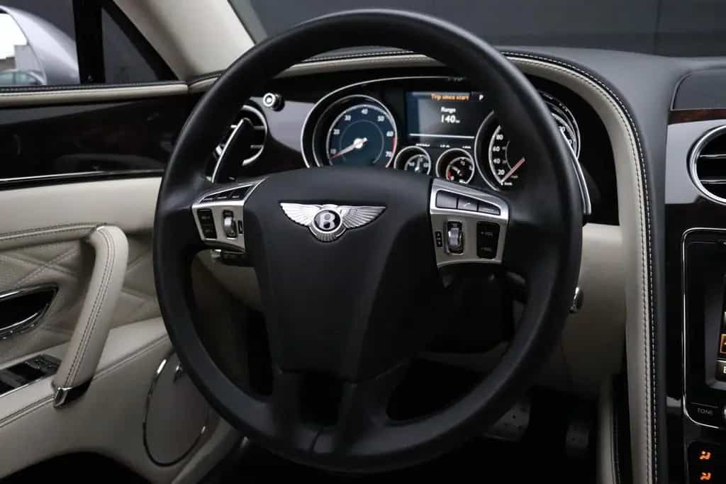 Bentley Flying Spur 6.0 W12 | LEDER | Schiebedach | KERA 02/2016-photo-11