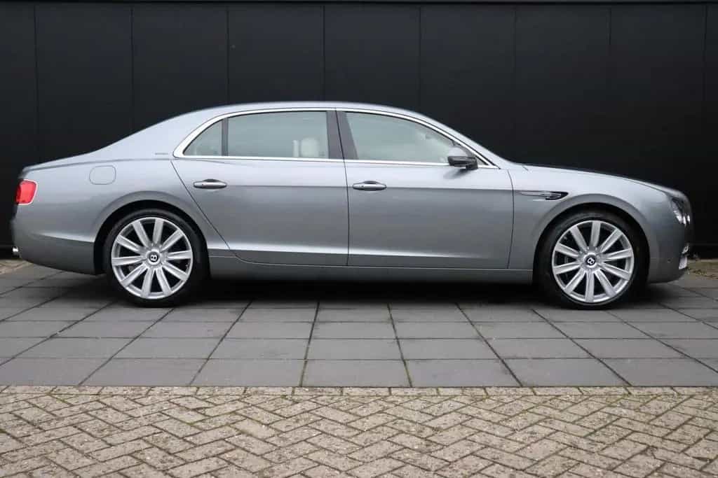 Bentley Flying Spur 6.0 W12 | LEDER | Schiebedach | KERA 02/2016-photo-2