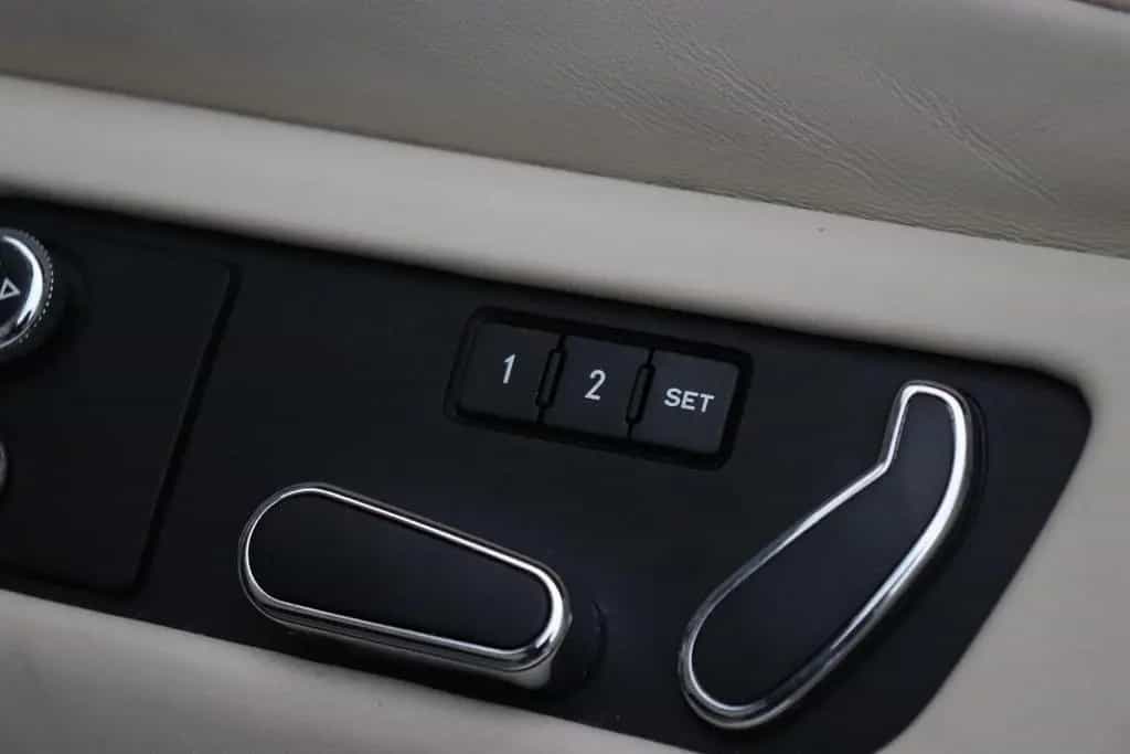 Bentley Flying Spur 6.0 W12 | LEDER | Schiebedach | KERA 02/2016-photo-28