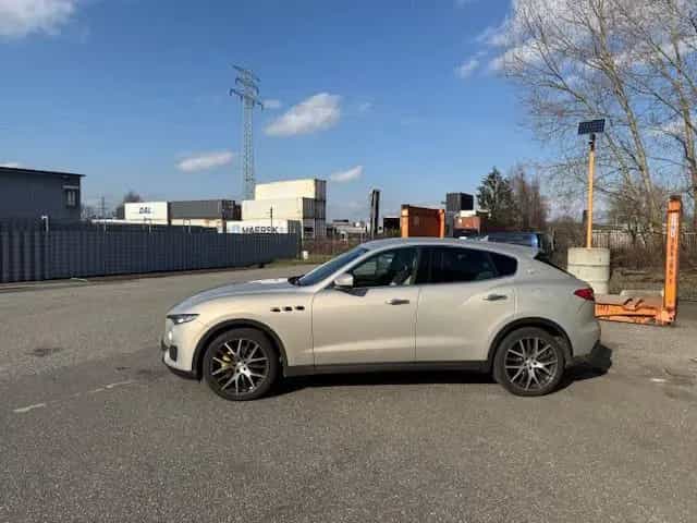 Maserati Levante Diesel 3.0 D_Memory_Keyless_Rate ab 375€ 04/2019-photo-1