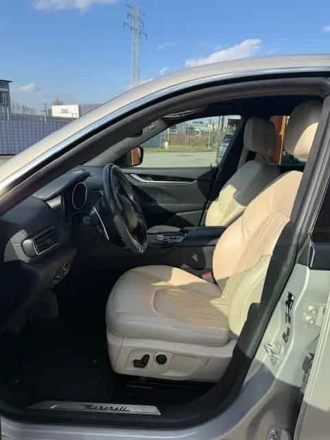 Maserati Levante Diesel 3.0 D_Memory_Keyless_Rate ab 375€ 04/2019-photo-10