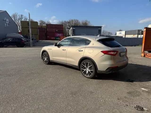 Maserati Levante Diesel 3.0 D_Memory_Keyless_Rate ab 375€ 04/2019-photo-2