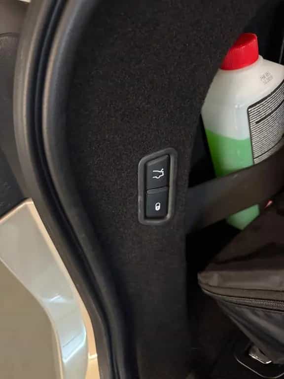 Maserati Levante Diesel 3.0 D_Memory_Keyless_Rate ab 375€ 04/2019-photo-24