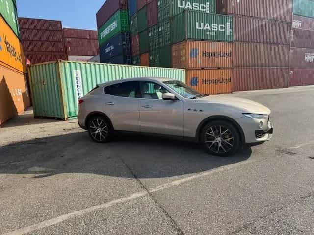 Maserati Levante Diesel 3.0 D_Memory_Keyless_Rate ab 375€ 04/2019-photo-6