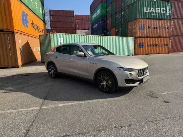Maserati Levante Diesel 3.0 D_Memory_Keyless_Rate ab 375€ 04/2019-photo-7