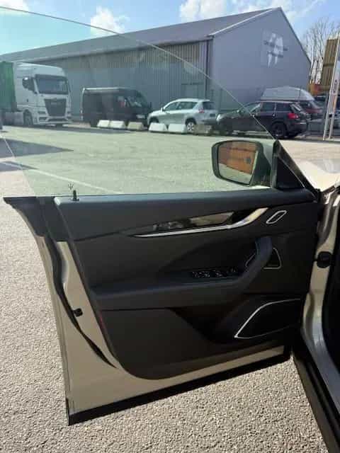 Maserati Levante Diesel 3.0 D_Memory_Keyless_Rate ab 375€ 04/2019-photo-9