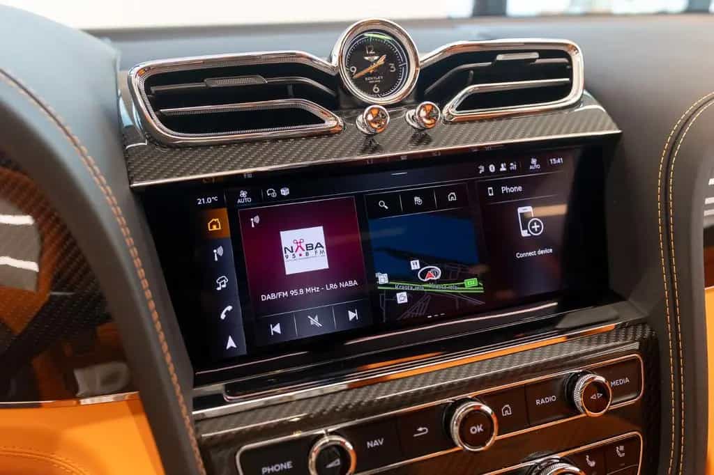 Bentley Bentayga S V8 - B&O, Mulliner Mandarin Hide 10/2025-photo-14
