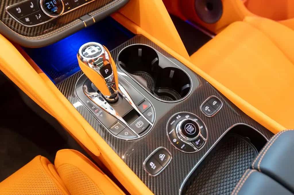 Bentley Bentayga S V8 - B&O, Mulliner Mandarin Hide 10/2025-photo-16