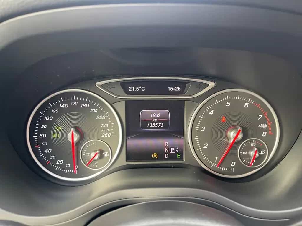 Mercedes-Benz B 250 B -Klasse B 250 Automatik LED KAMEA 03/2015-photo-7